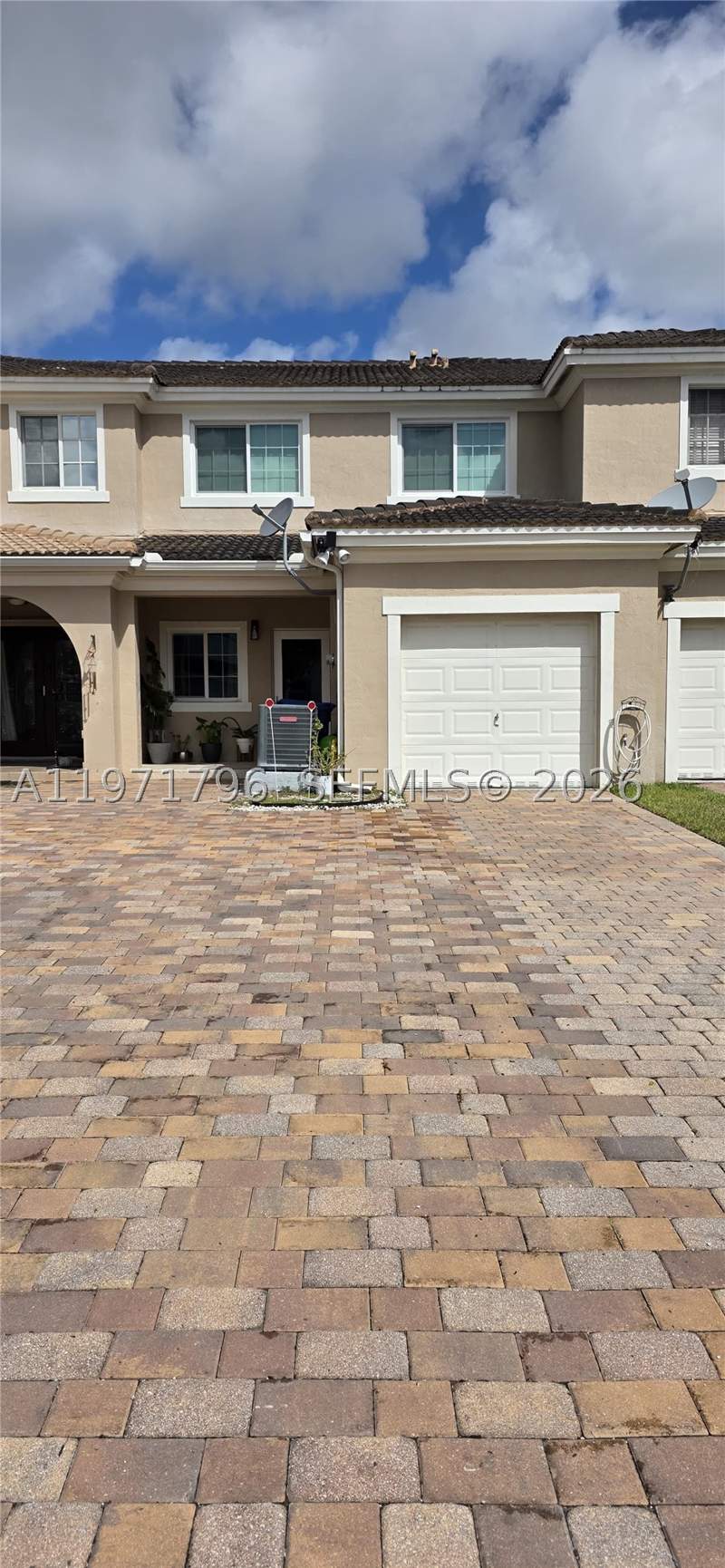 3 bedroom Townhouse at 13950 SW 276th St, Mandarin Lakes, Homestead — photo 2