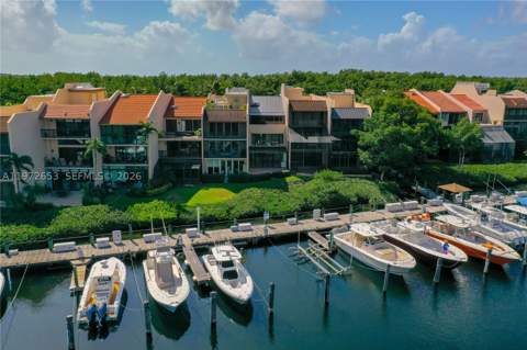 5990 Paradise Point Dr, Palmetto Bay FL - photo 9 of 83