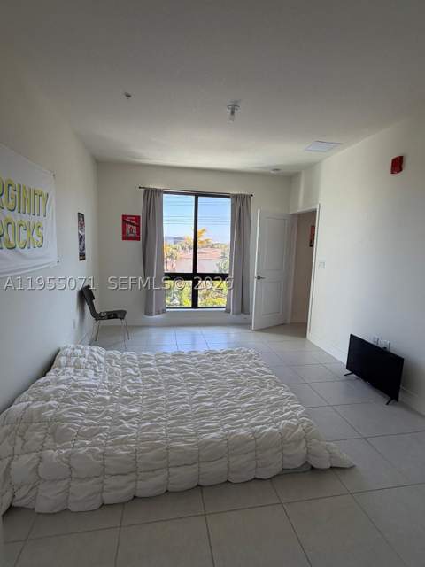 8001 NW 41st St F-310, Doral FL - photo 7 of 10