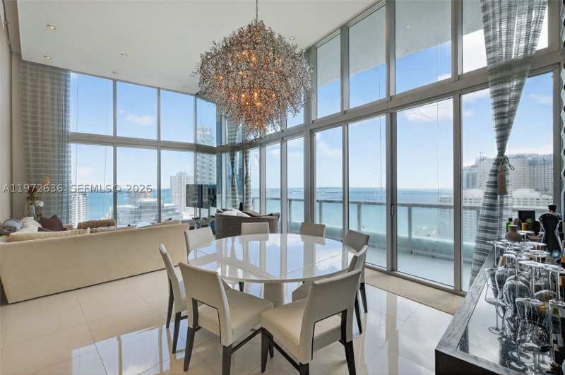 3 bedroom Condominium at 495 Brickell avenue 2201, Icon Brickell No Two, Miami — photo 1