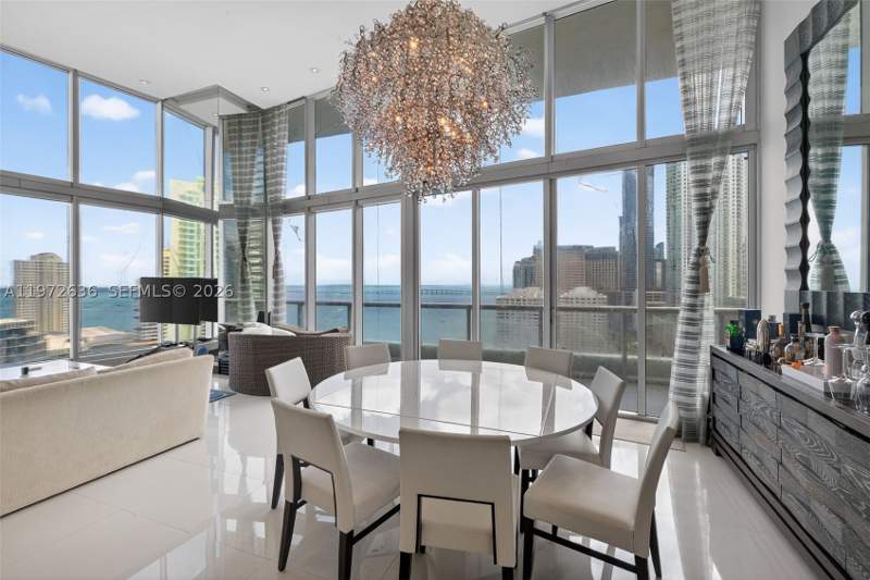 3 bedroom Condominium at 495 Brickell avenue 2201, Icon Brickell No Two, Miami — photo 2