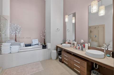495 Brickell avenue 2201, Miami FL - photo 21 of 36