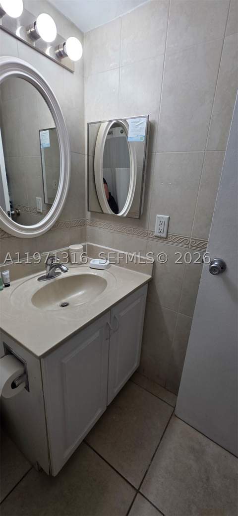 19201 Collins Ave 1011, Sunny Isles Beach FL - photo 8 of 14