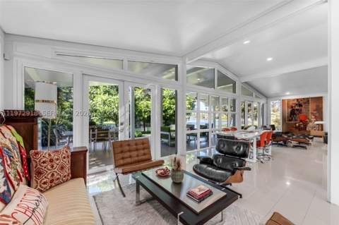 12950 SW 67th Ave, Pinecrest FL - photo 10 of 43