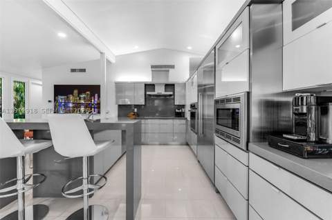 12950 SW 67th Ave, Pinecrest FL - photo 14 of 43