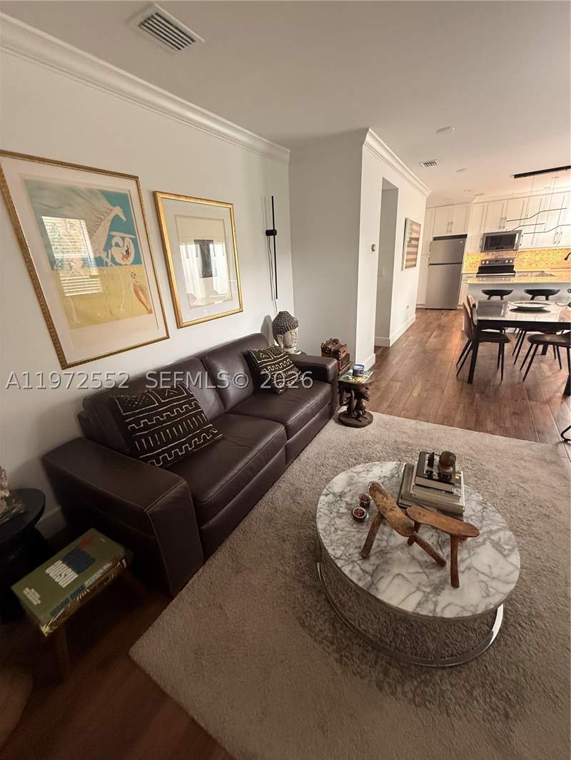 3 bedroom SingleFamilyResidence at 5648 SW 5th Ter, Tamiami Highlands, Miami — photo 5