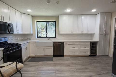 6311 La Gorce Dr, Miami Beach FL - photo 10 of 13