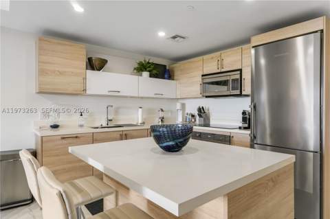 16385 Biscayne Blvd 1502, North Miami Beach FL - photo 8 of 21
