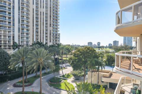 20191 E Country Club Dr 510, Aventura FL - photo 24 of 46