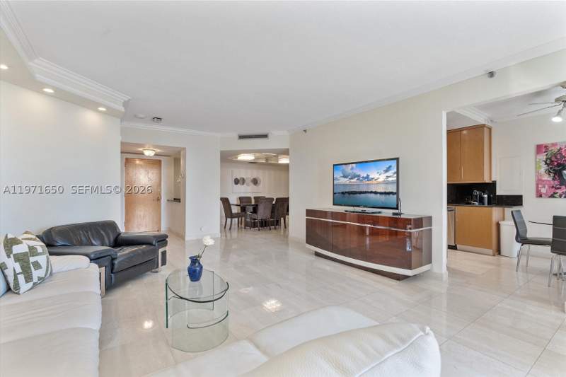 2 bedroom Condominium at 20191 E Country Club Dr 510, Terraces North Turnberry, Aventura — photo 5