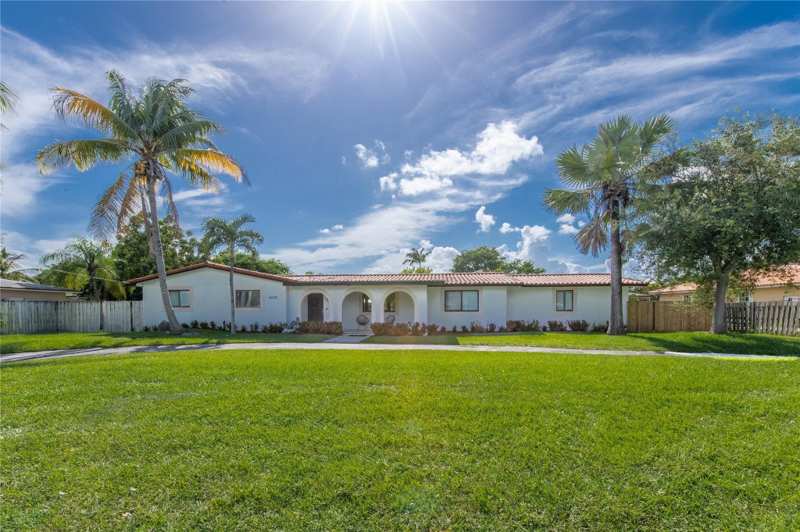4 bedroom SingleFamilyResidence at 16670 SW 90th Avenue, Cal Neg Homes, Palmetto Bay — photo 1