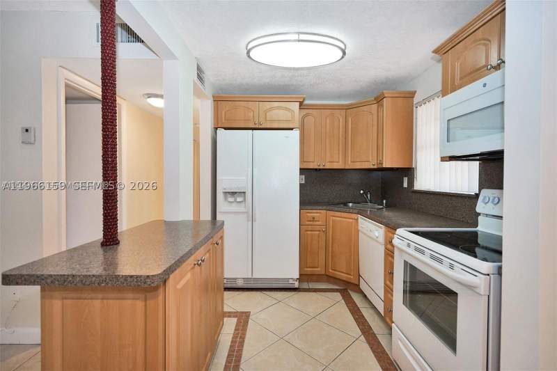 2 bedroom Condominium at 8500 SW 109 Ave 6-102, Courtyards At Kendall, Miami — photo 5