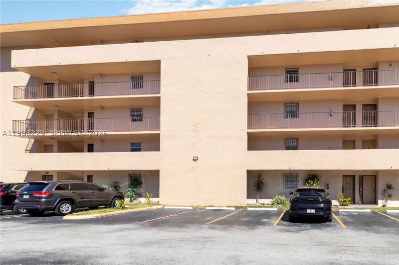 2 bedroom Condominium at 8895 Fontainebleau Blvd 504, Pineside Condo No 1, Miami — photo 1