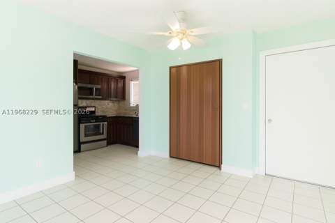 8895 Fontainebleau Blvd 504, Miami FL - photo 6 of 27