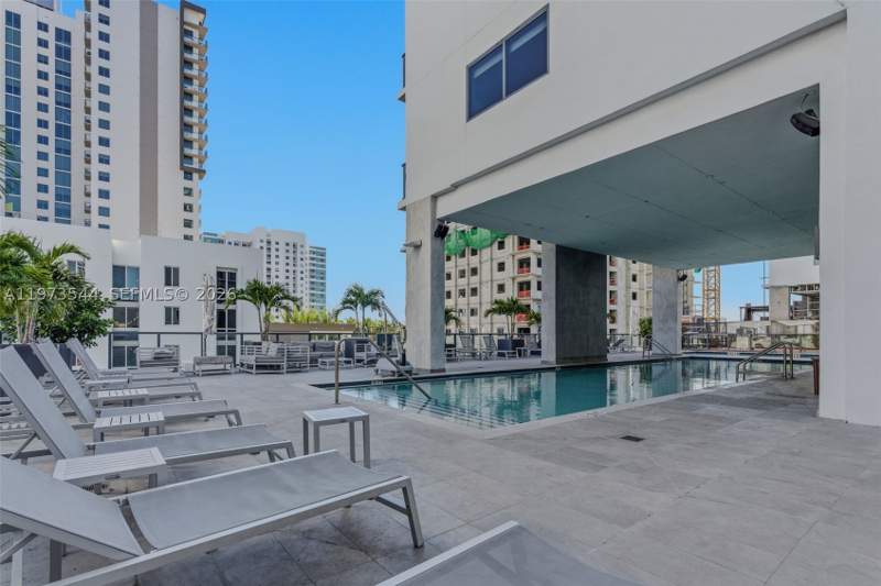1 bedroom StockCooperative at 229 SW 9th St 407, Smart Brickell Lodging 1 C, Miami — photo 5