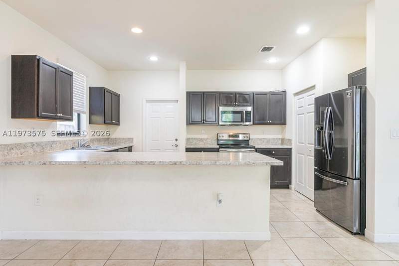4 bedroom SingleFamilyResidence at 516 SE 35th Ter, Baywinds At Cozumel, Homestead — photo 3