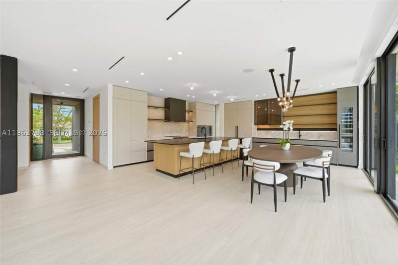 4 bedroom SingleFamilyResidence at 4401 SW 14th St, Busch Sub, Miami — photo 5