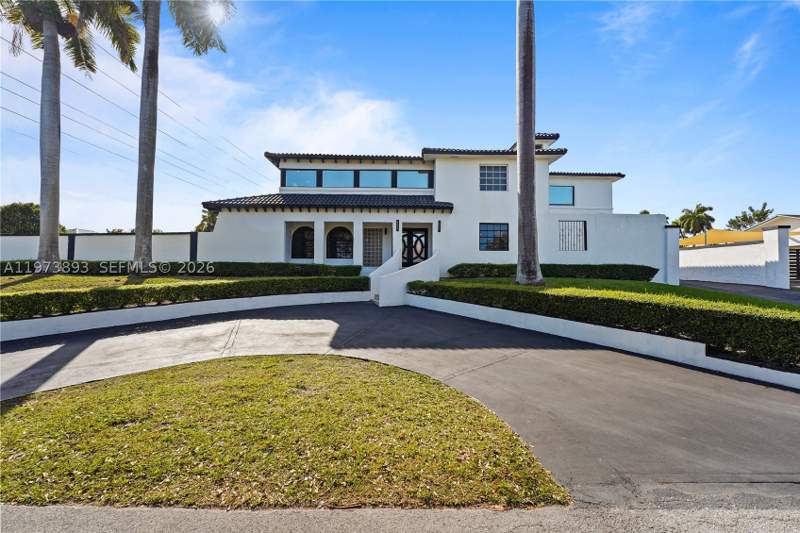 4 bedroom SingleFamilyResidence at 17740 SW 83rd Ave, Old Cutler Shores, Palmetto Bay — photo 3