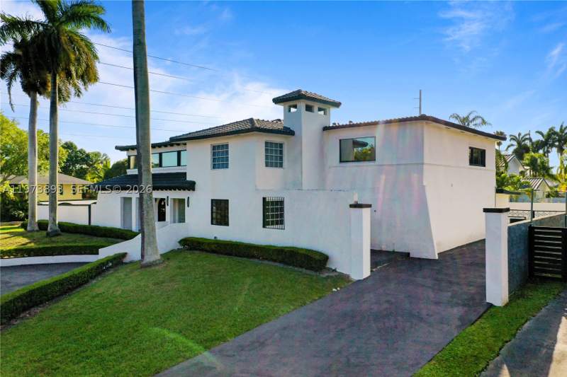 4 bedroom SingleFamilyResidence at 17740 SW 83rd Ave, Old Cutler Shores, Palmetto Bay — photo 4