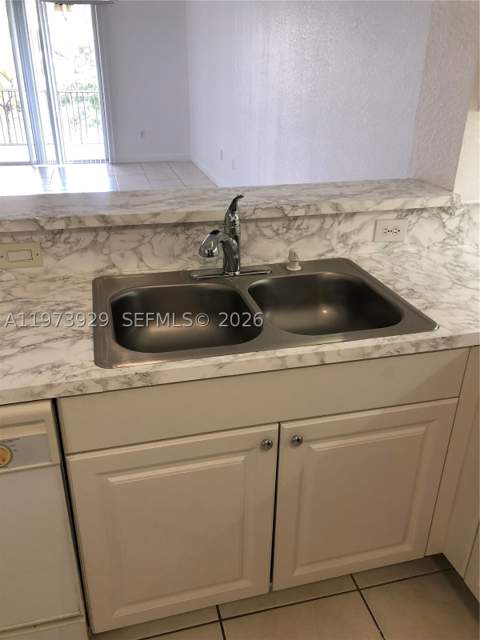 10710 NW 66th St 210, Doral FL - photo 20 of 38