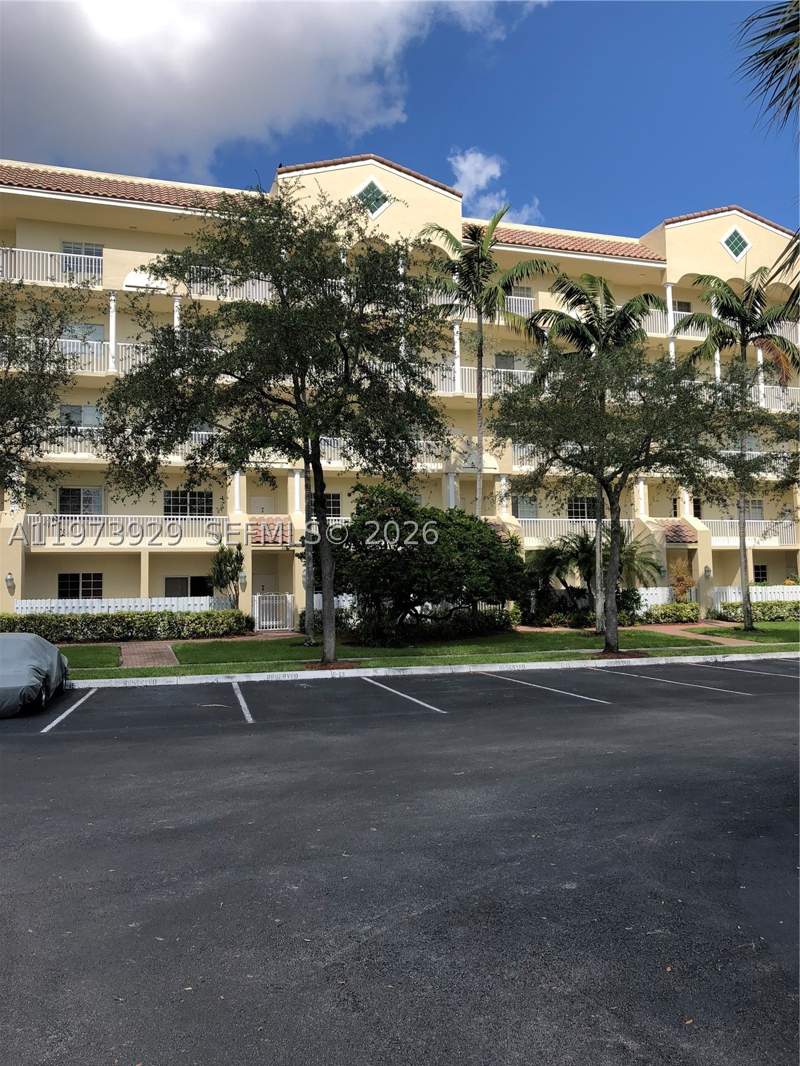3 bedroom Condominium at 10710 NW 66th St 210, Captiva Condo E, Doral — photo 3