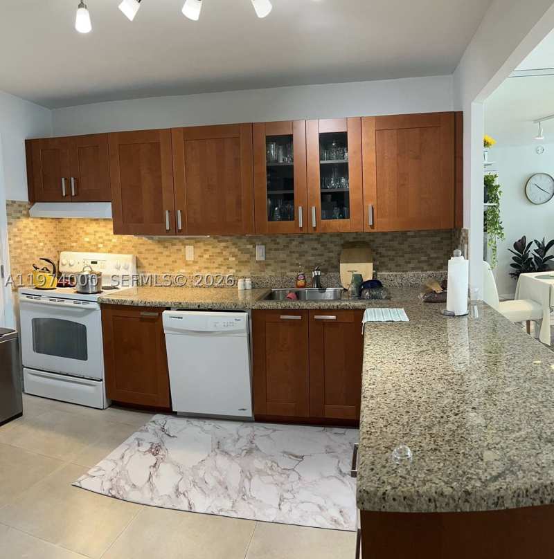 1 bedroom Condominium at 1150 NE 191st St 34, Riviera Condominium Apts, Miami — photo 1