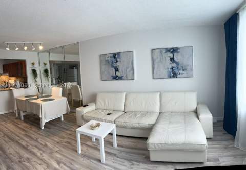 1150 NE 191st St 34, Miami FL - photo 6 of 9