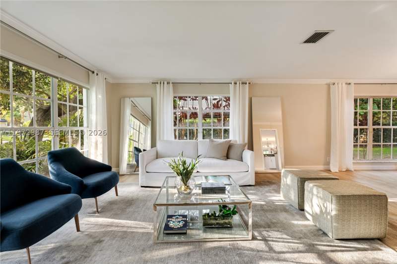 5 bedroom SingleFamilyResidence at 16085 SW 84th Pl, Pine Glenn Estates, Palmetto Bay — photo 4