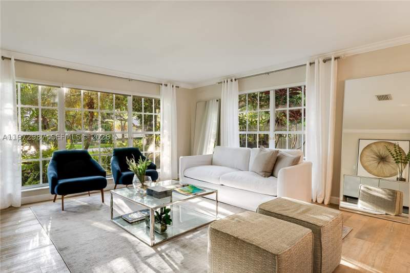 5 bedroom SingleFamilyResidence at 16085 SW 84th Pl, Pine Glenn Estates, Palmetto Bay — photo 5