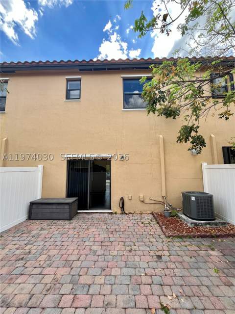 9271 W 33rd Ln, Hialeah FL - photo 20 of 23