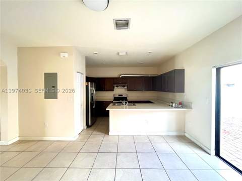 9271 W 33rd Ln, Hialeah FL - photo 6 of 23