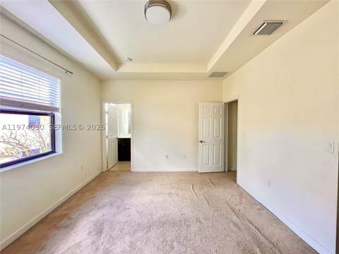 9271 W 33rd Ln, Hialeah FL - photo 8 of 23