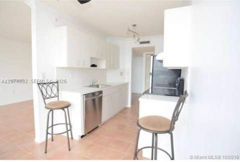 1688 West Ave 1107, Miami Beach FL - photo 12 of 23