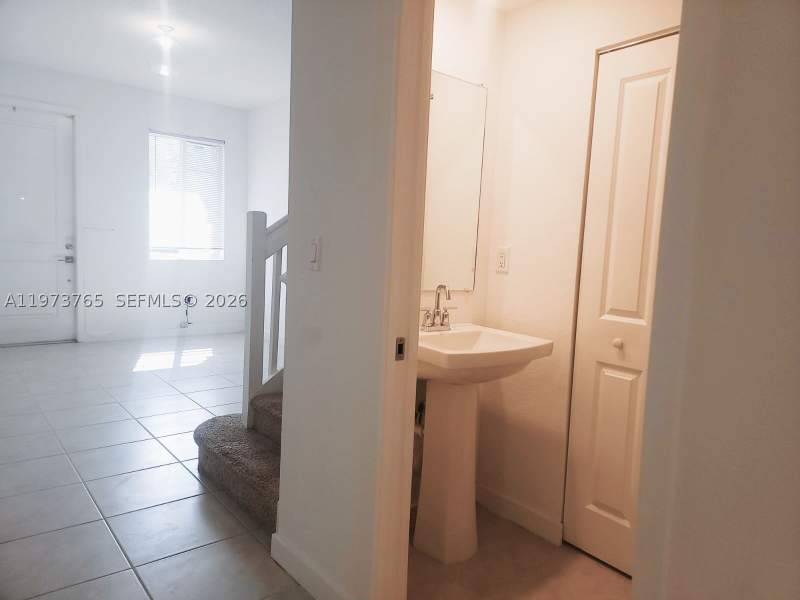 3 bedroom Townhouse at 1363 NW 208th Ter, Walden Place, Miami Gardens — photo 5