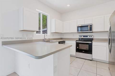 1363 NW 208th Ter, Miami Gardens FL - photo 8 of 62