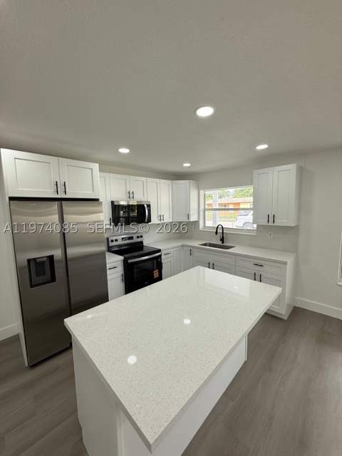 3010 NW 186th Ter, Miami Gardens FL - photo 10 of 32