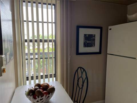 20500 W Country Club Drive 416, Aventura FL - photo 7 of 14