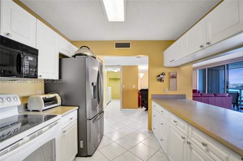 17700 N Bay Rd 805, Sunny Isles Beach FL - photo 17 of 60