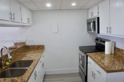 7601 E Treasure Dr 1406, North Bay Village FL - photo 7 of 20