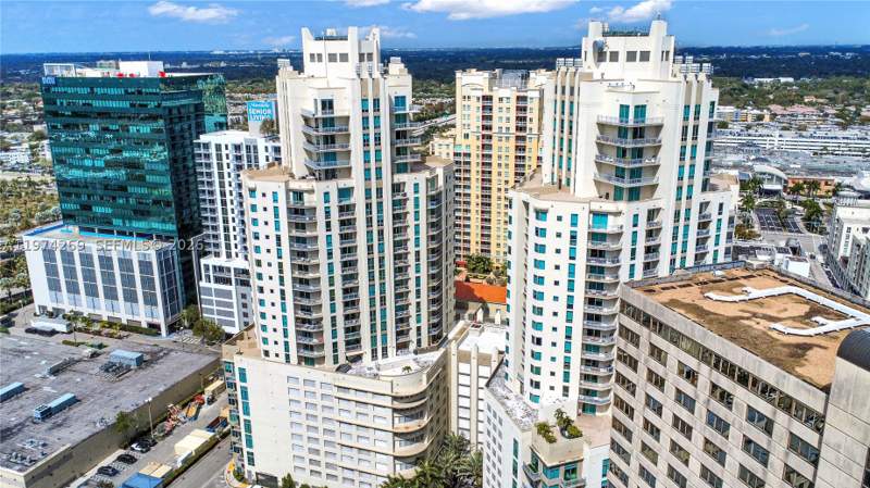 2 bedroom Condominium at 9066 SW 73rd Ct 203, Metropolis II At Dadeland, Miami — photo 2