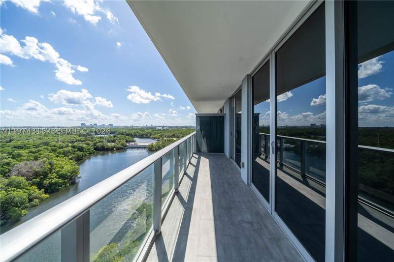 1 bedroom Condominium at 16385 Biscayne Blvd 1120, The Harbour South Condo, North Miami Beach — photo 4