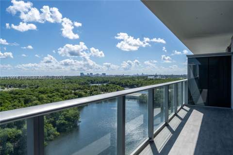 16385 Biscayne Blvd 1120, North Miami Beach FL - photo 6 of 22