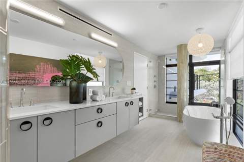 5261 NE 5th Ave, Miami FL - photo 18 of 31