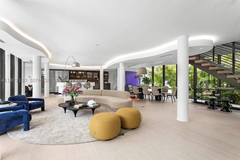 5 bedroom SingleFamilyResidence at 5261 NE 5th Ave, Bayshore Plaza Unit No 6, Miami — photo 3