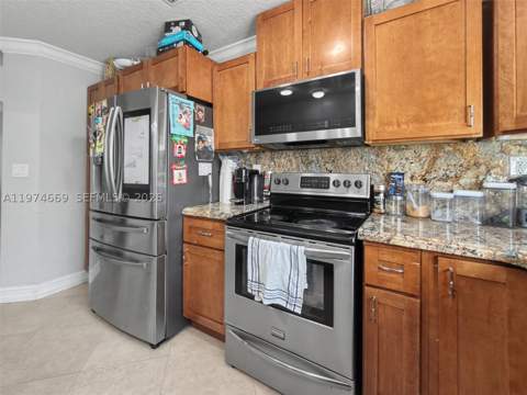 12689 NW 10th Way, Miami FL - photo 10 of 35