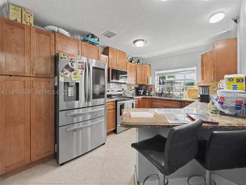 12689 NW 10th Way, Miami FL - photo 11 of 35