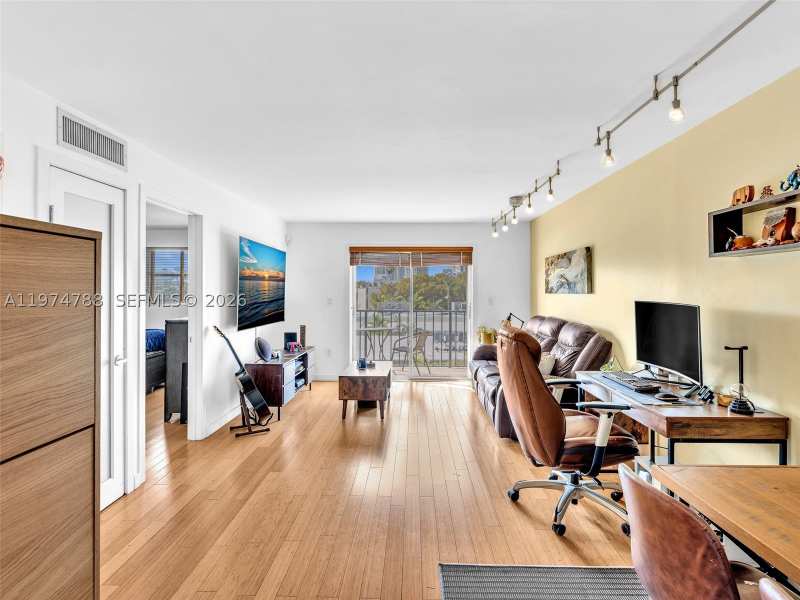 1 bedroom Condominium at 1236 Alton Rd 402, Alton Star Condo, Miami Beach — photo 1