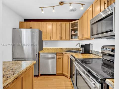 1236 Alton Rd 402, Miami Beach FL - photo 6 of 25