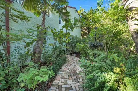 1720 Espanola Dr, Miami FL - photo 13 of 70