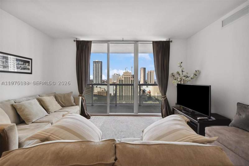 2 bedroom Condominium at 50 Biscayne Blvd 2111, 50 Biscayne Condo, Miami — photo 2